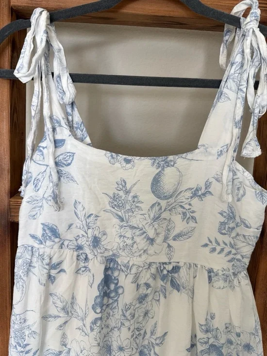 Blu Pepper White and Light Blue Floral Maxi Dress - Picture 5 of 8